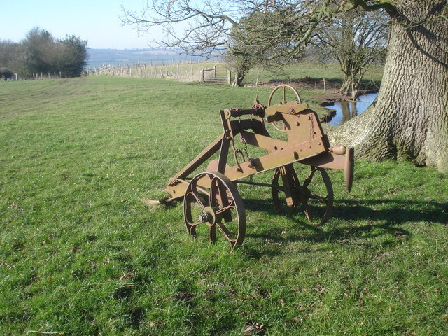 Gerät für Molen-Drainage (mole plough) – gezogener Pflug, der unterirdische Entwässerungskanäle im Boden erzeugt